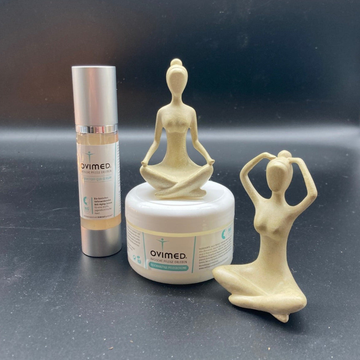 Im Set: Ovimed Reichhaltige Pflegecreme, Q10 Serum & Yoga-Figur gratis dazu