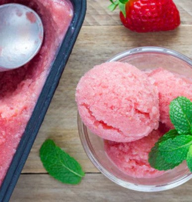 Basisches Erdbeereis