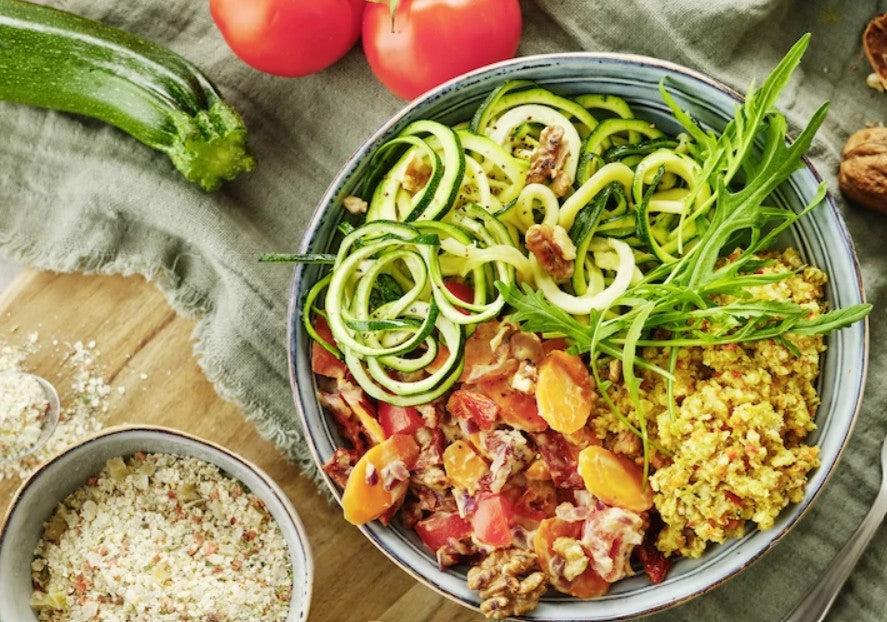 Zucchini -Nudel-Bowl